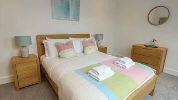 2 bedrooms, free WiFi, individually decorated, individually furnished