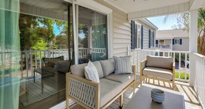 Pool Access! St Simons Island Getaway w/ Balcony