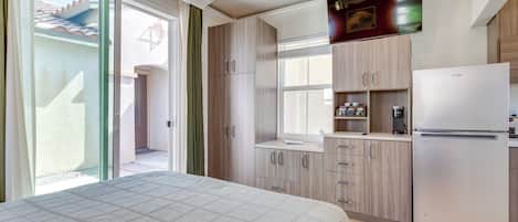 Apartment (0 Bedroom) | Interior