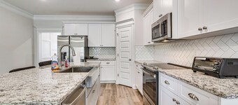 Easy Access to Golf Club & Dtwn: Augusta Basecamp