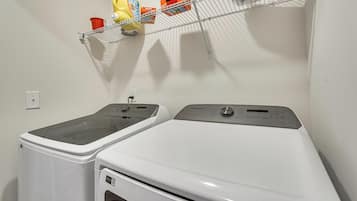 Apartment (3 Bedrooms) | Bahagian dalam