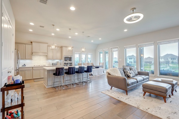 House (4 Bedrooms) | Interior