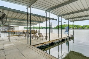 Interior - Dock & Slip, Walk to H Toads! Lake Ozark Retreat (Lake Ozark)