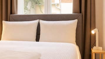 WiFi, bed sheets