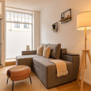 TV, offices - Old town and harbor and cozy City Apartment (Wismar)