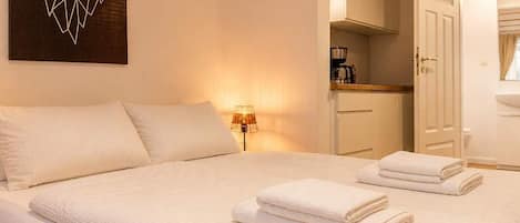 WiFi, bed sheets