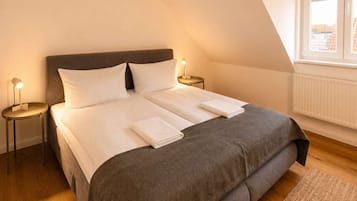 WiFi, bed sheets