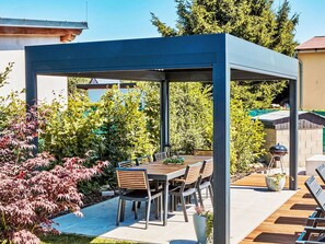 Outdoor dining - Beautiful private villa for 12 guests with hot tub, WIFI, pool, TV and patio (Trutnov)