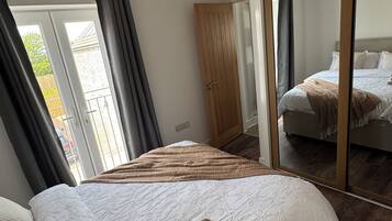 3 bedrooms, free WiFi, bed sheets