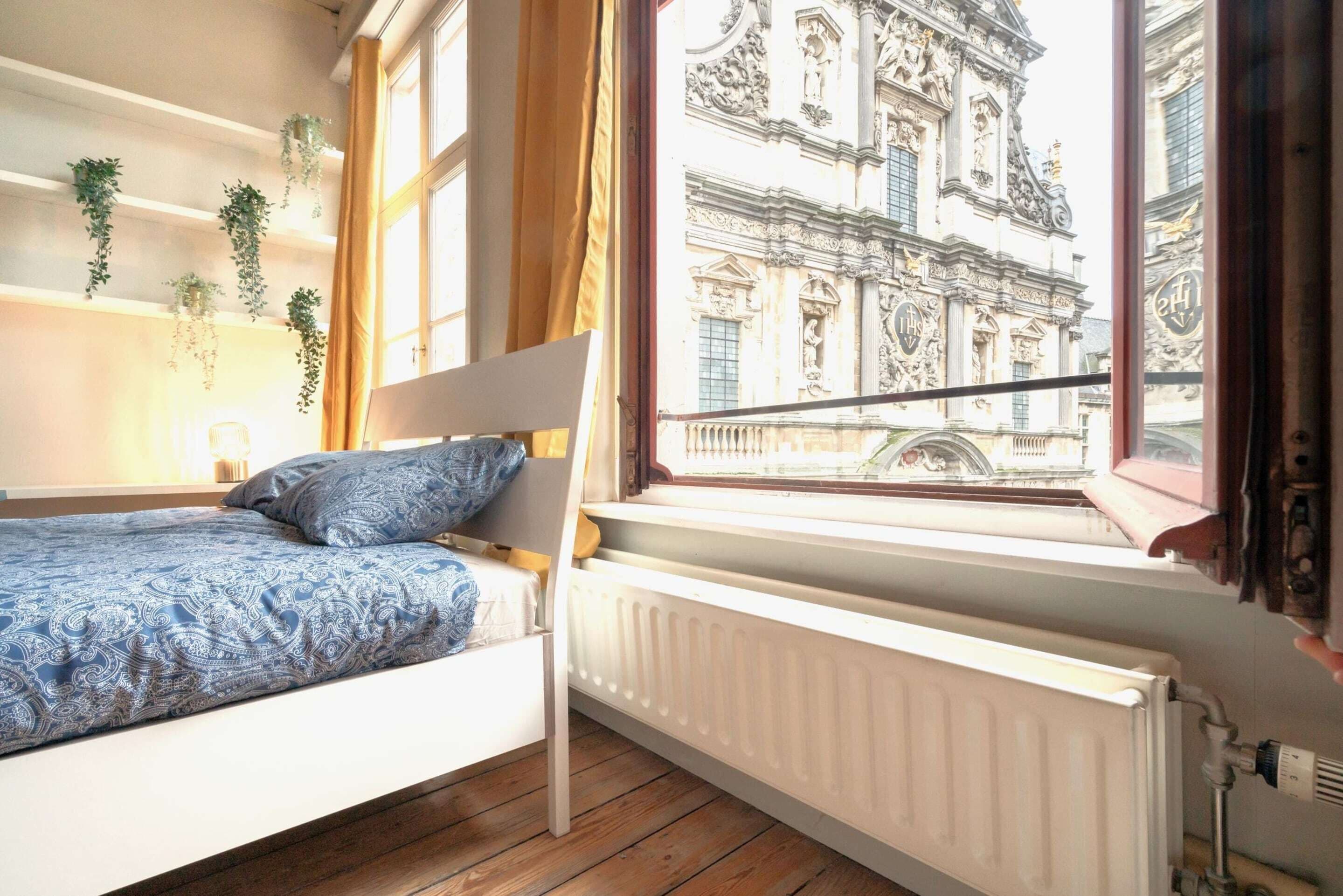 2 bedrooms