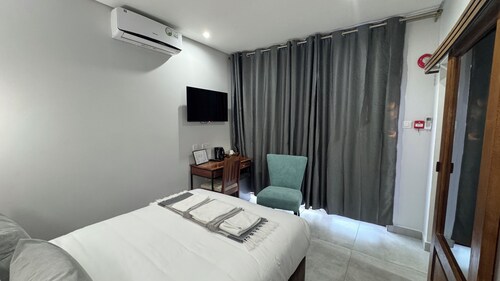 Raintree Hotel