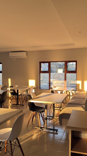 Raintree Hotel