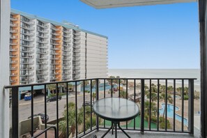 Condo, 2 habitaciones | Áreas de la propiedad
