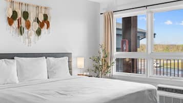 Condo, 2 Bedrooms