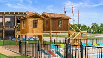 Condo, 2 Bedrooms | Children’s area