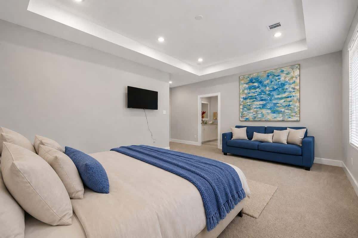 3 habitaciones, tabla de planchar con plancha, wifi y ropa de cama 