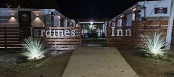 Jardines Inn