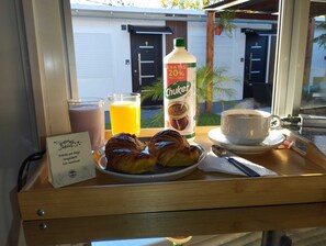 Desayuno continental incluido todos los días 