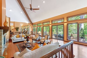 Interior - Shumont Lake Lakefront Home, Resort Access - Casa Bella by Carolina Properties (Lake Lure)