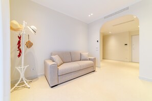 Living room - Suites 21 Luxury Apartment (Sorrento)