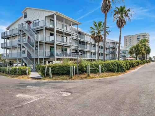 Seascape #311 | 3 BR Corner Condo w/ Loft, Balcony, Gulf Views + Steps to Beach
