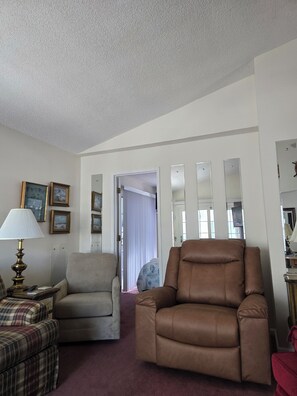 Interior - Come stay at the beach! Easy and comfortable at Ocean Lakes. Best memories here! (Myrtle Beach)
