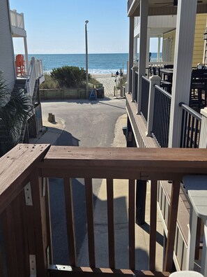Property grounds - Come stay at the beach! Easy and comfortable at Ocean Lakes. Best memories here! (Myrtle Beach)