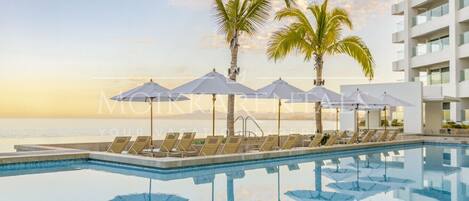 Outdoor pool, a heated pool