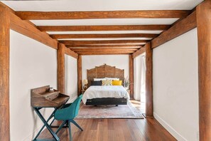 WiFi, bed sheets