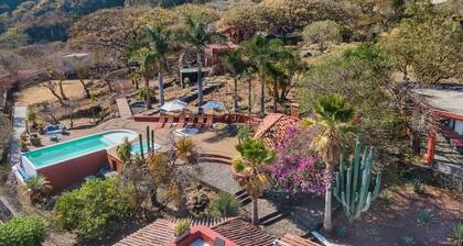 Tepoztlán — Private 5-Casita Mountain Retreat