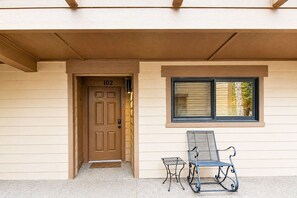 Exterior detail - 7th NT FREE! Perfect Location, Hot Tub/POOL, Shuttle, Fireplace, Garage (Breckenridge)