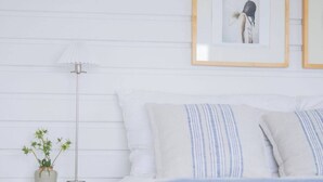 Villa, 3 Bedrooms, Private Pool | 4 bedrooms - The Dream House By The Glittering Lake Vättern! (Motala)