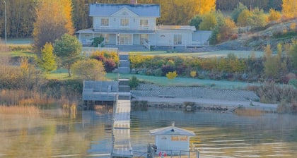 The Dream House By The Glittering Lake Vättern!