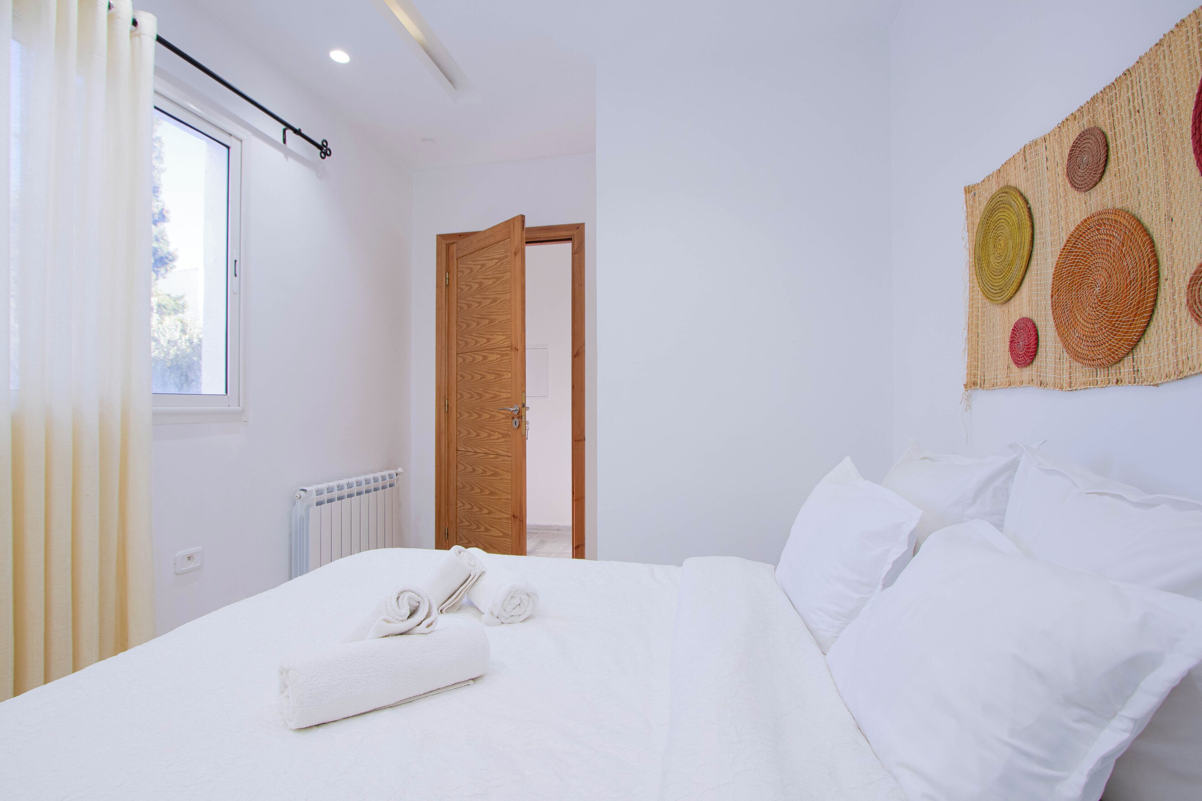 Deluxe-Apartment, Balkon, Stadtblick | Verdunkelungsvorhänge, schallisolierte Zimmer, Bügeleisen/Bügelbrett