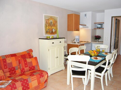 Cosy Village Studio Retreat in Barjac