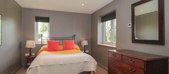 Annex at Barnfield House
