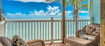 Open Ocean, Sunrise and Moonrise. Tropical fish and Seabirds at your fingertips!
