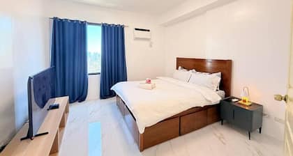 Sky N Sea Suites Malate Sea & City View