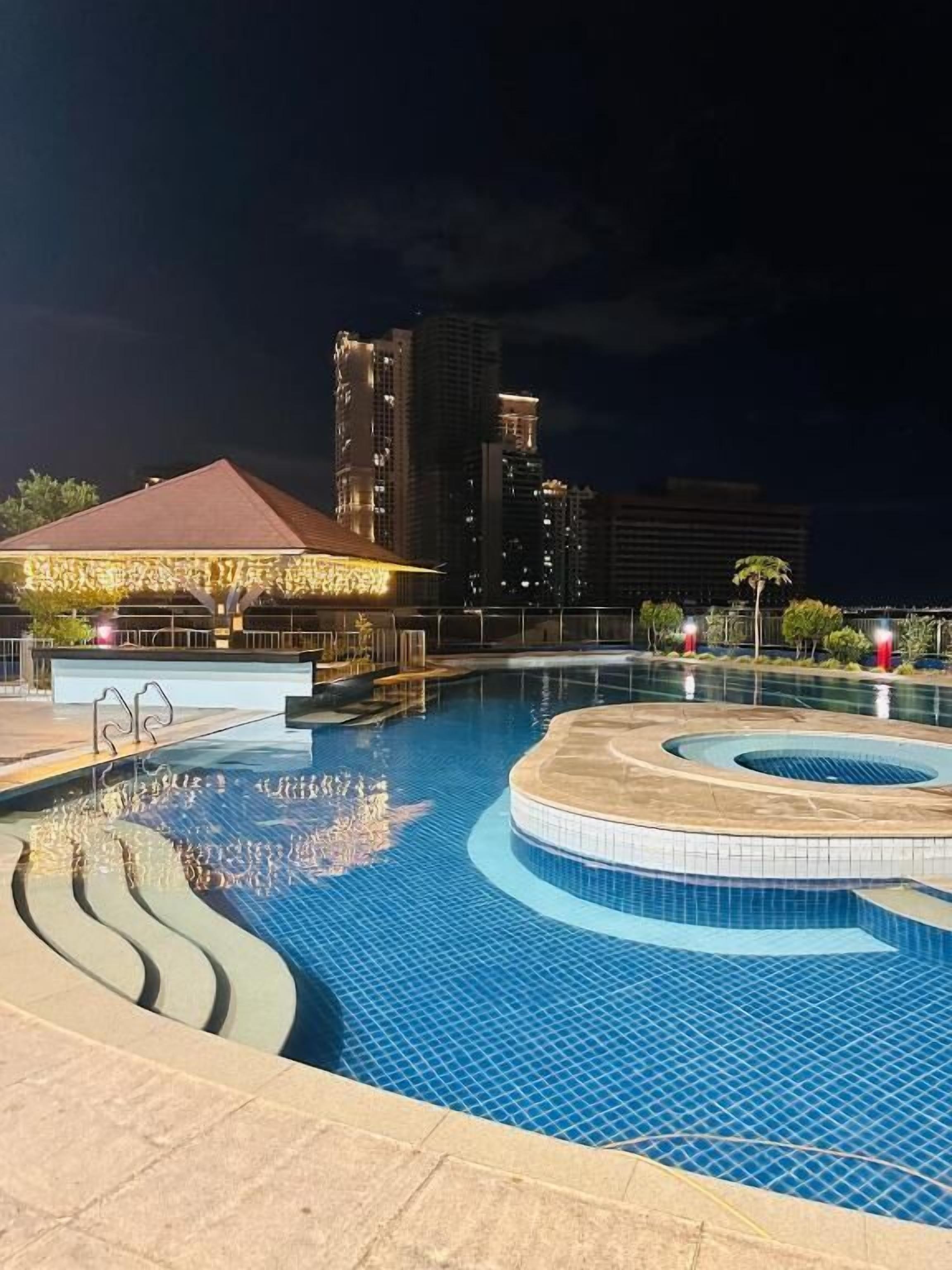 Studio, 1 Queen Bed, Private Bathroom, City View | Pool | 2 outdoor pools