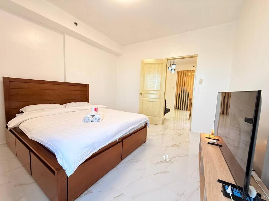 Căn hộ, 1 giường cỡ king, phòng tắm riêng, quang cảnh vịnh | Két bảo mật tại phòng, bàn, khu vực làm việc phù hợp cho laptop 