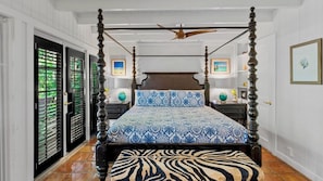 Desk, iron/ironing board, free WiFi, bed sheets - **VILLA PARADISO @ CASA EAST** Private Home & Pool + LAST KEY SERVICES… (Key West)