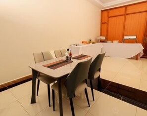 Deluxe Double Room, Hill View | Dining - Sea bridge view hotel mbarara (Mbarara)