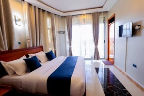 Desk, iron/ironing board, free WiFi - Sea bridge view hotel mbarara (Mbarara)