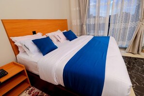 Desk, iron/ironing board, free WiFi - Sea bridge view hotel mbarara (Mbarara)