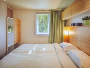 Mobil Karavan | 3 kamar tidur dan dilengkapi dengan perabotan berbeda-beda