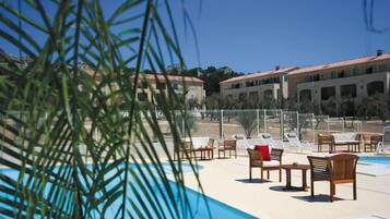 Apartment | Pool | Outdoor pool