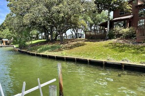 Property grounds - New Listing! Bring Your Boat! Private Dock + Trailer Parking + Minutes to Crab Island. (Fort Walton Beach)