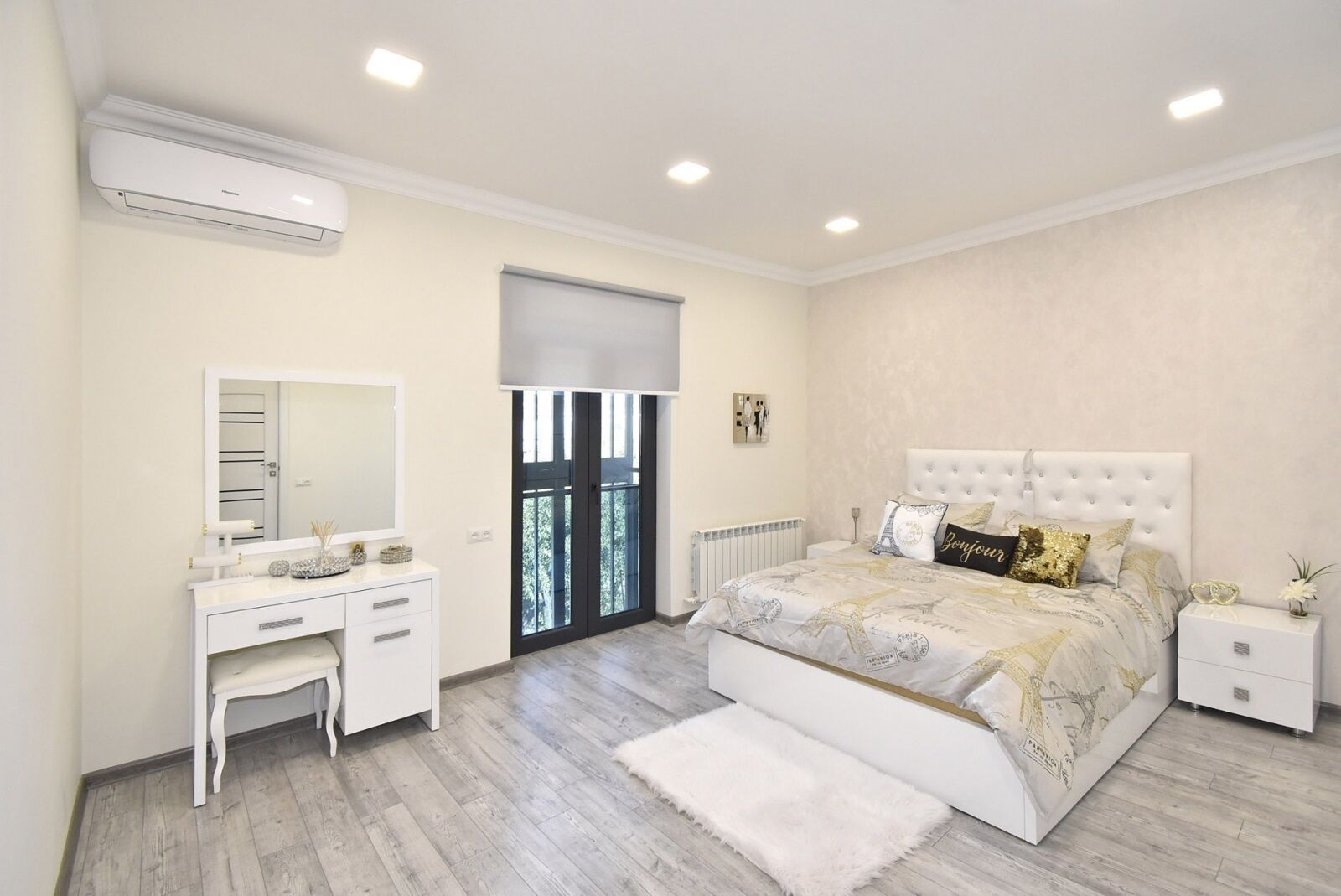 Luxury House, 4 Bedrooms | Iron/ironing board, free WiFi