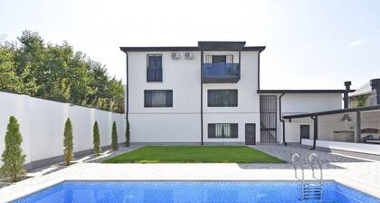 Luxury Spacious house in Jrvej