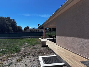 Terrace/patio - House with large garden for 4/6 people (Aléria)
